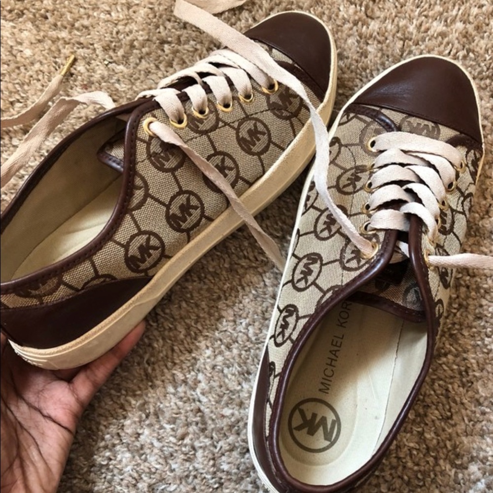 Micheal Kors Leather Shoes